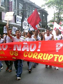 {A2EC38EA-A5CF-4649-90AF-F36C25210ACB}_2005out11_caxias